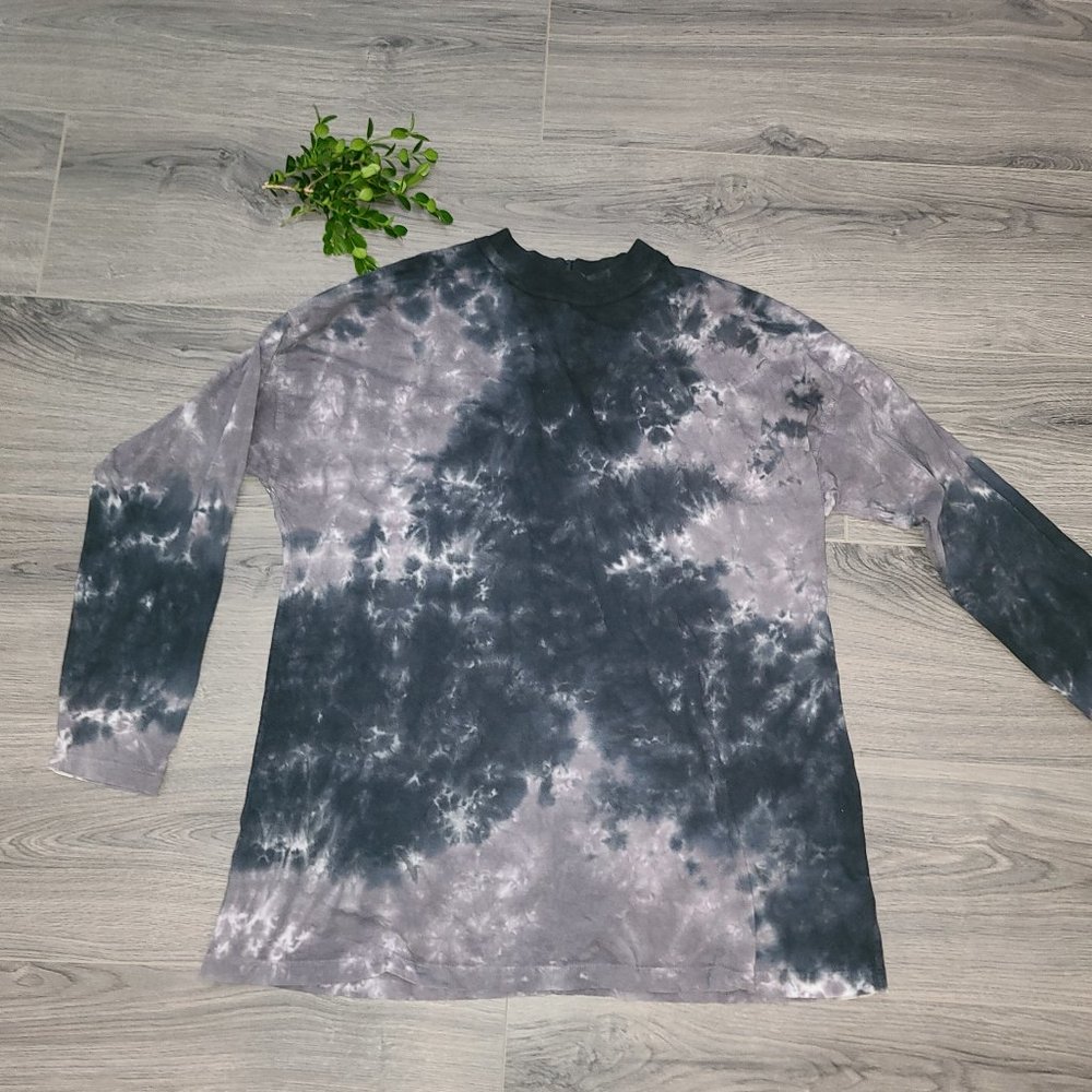 We The Free People size S Tie Dye T-shirt Top Long sleeve Oversized Loose